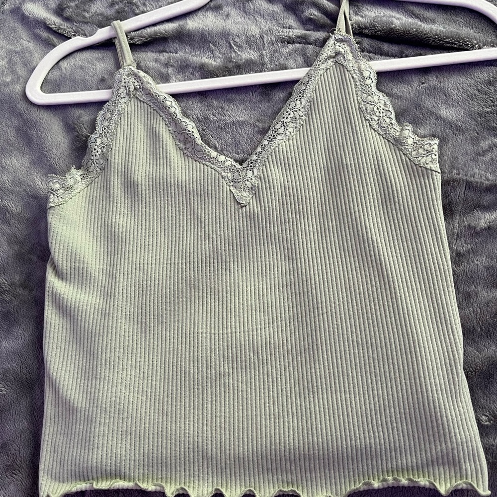 Brand papaya, size M/L, I’m selling because I don’t wear it.